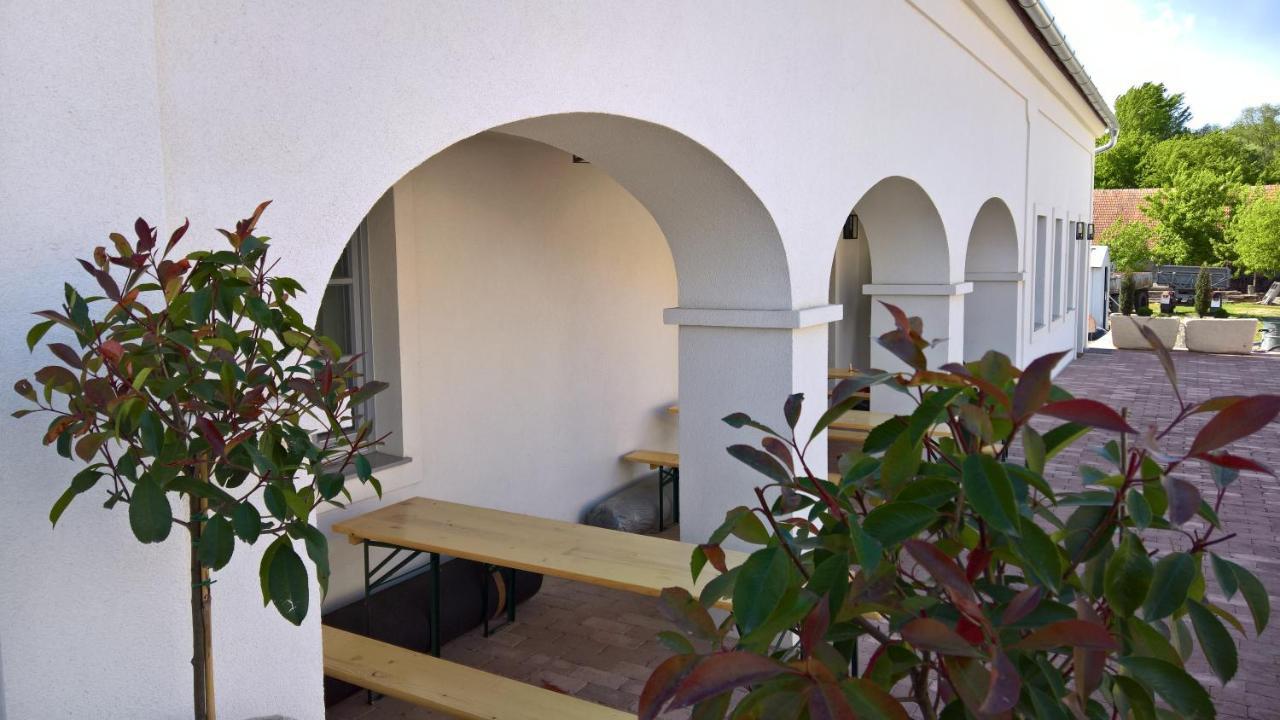 Rozália Vendégház 2 Sarrod Exterior foto